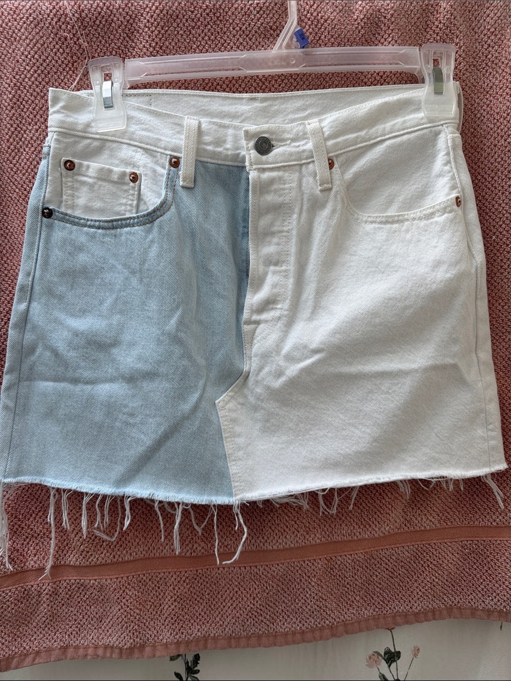 Levi's Two-Tone Light Blue and White Denim Mini Skirt (Levi size 27)